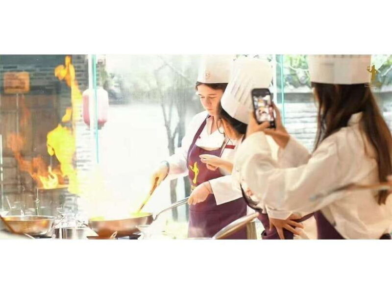 Chengdu Sichuan Cuisine Cooking Class and Savor Local Snacks - Exploring the Chengdu Sichuan Cuisine Museum