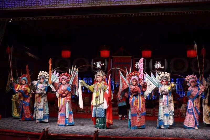 Chengdu: Sichuan Opera Shu Feng Yan Yun Evening Show Ticket - Included Amenities