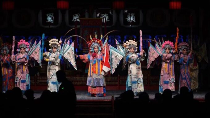 Chengdu: Sichuan Opera Shu Feng Yan Yun Evening Show Ticket - Reserve Now and Pay Later