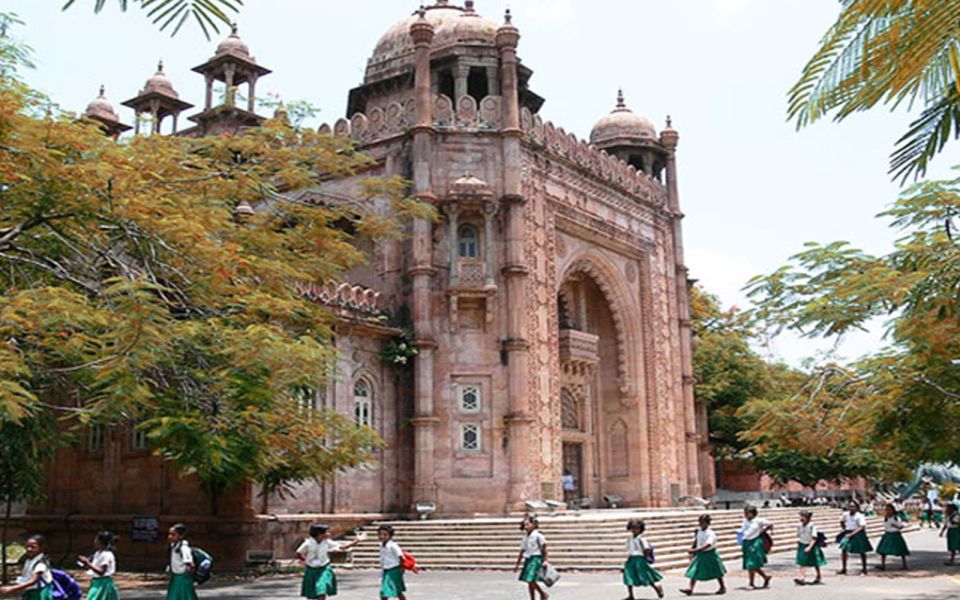 Chennai, Kapaleeshwarar Temple & Marina Beach Private Tour - Itinerary Highlights