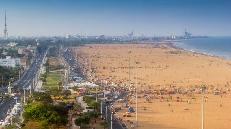 Chennai: St. George Fort, Kapaleeshwarar Temple & Marina - Relaxing at Marina Beach