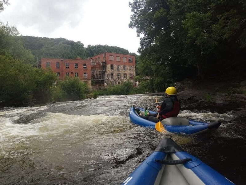 Chester: Kayak Rolling Clinic on the River Dee - An Authentic Look at the Kayak Rolling Clinic on the River Dee