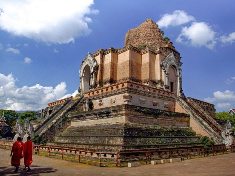 Chiang Mai: 3 Hour Old City and Temples Guided Walking Tour - Itinerary and Highlights