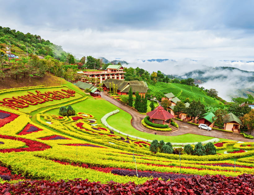 Chiang Mai: Chiang Rai Highlights & Scenic Landscapes Tour - Experience and Attractions