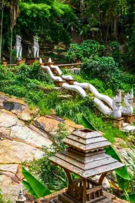 Chiang Mai: Doi Suthep and Wat Pha Lat Temple Evening Tour - Ascending Doi Suthep