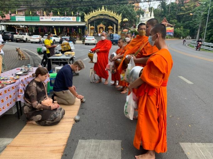 Chiang Mai: Doi Suthep, Wat Umong, and Pha Lat Sunrise Tour - Frequently Asked Questions