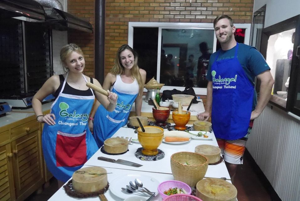 Chiang Mai: Evening Cooking Class and Local Market Visit - Hotel Transfer and Accessibility