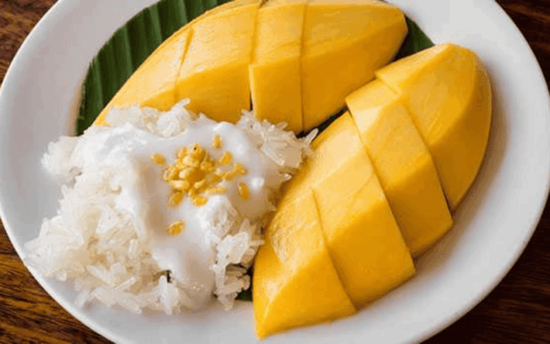 Chiang Mai: Evening Sightseeing and Local Food Guided Tour - Traveler Reviews and Ratings