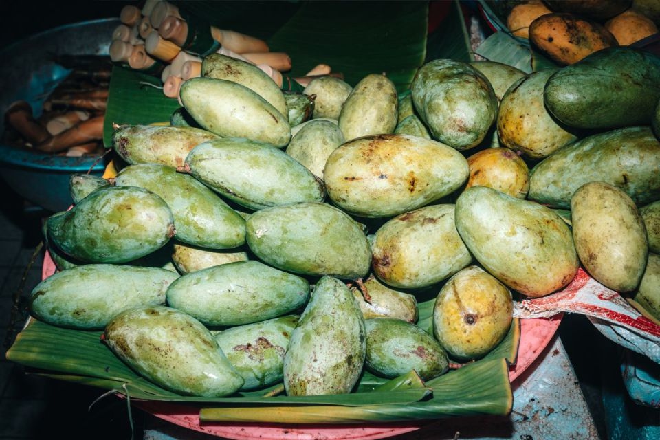 Chiang Mai: Food Tour by Songtheaw Truck With 15+ Tastings - Songtheaw Truck Experience