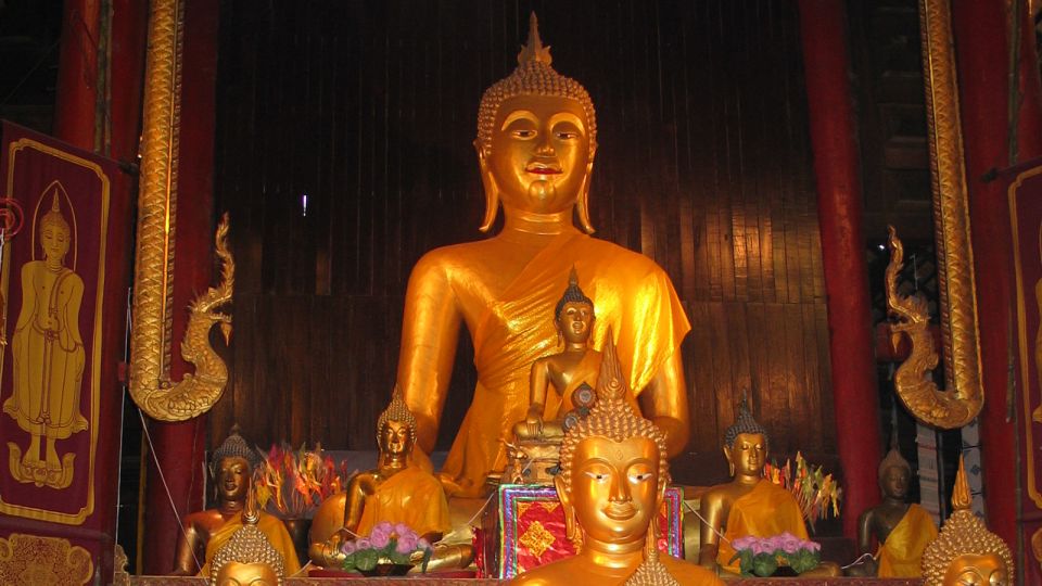 Chiang Mai: Guided Historical City Tour by Bike With Lunch - Cultural Immersion