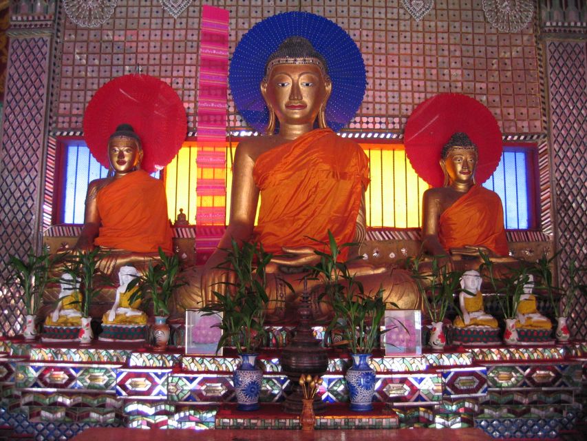 Chiang Mai: Guided Historical City Tour by Bike With Lunch - Expert Guides