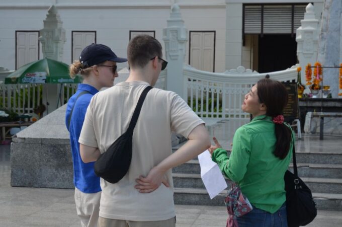 Chiang Mai: Historic Temples and City Guided Walking Tour - Frequently Asked Questions