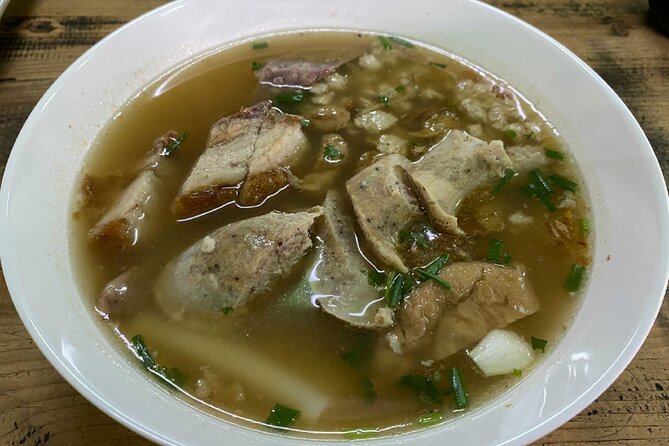 Chiang Mai Michelin Food Walking Tour With Professional Tour Guide - Whats Included in the Tour