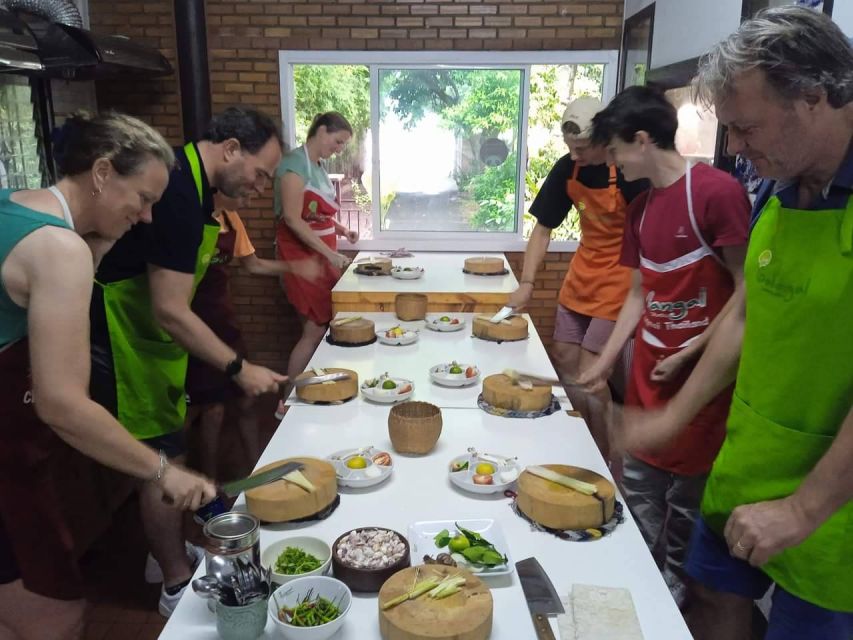 Chiang Mai: Morning Cooking Class With Market Visit - Market Visit and Ingredient Selection
