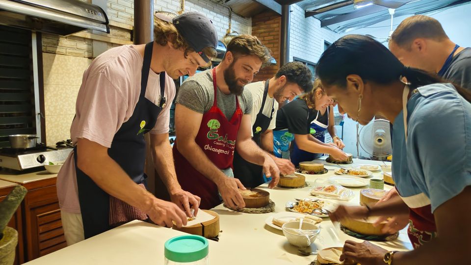 Chiang Mai: Morning Cooking Class With Market Visit - Organic Garden and Farm Exploration
