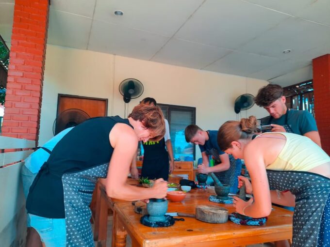 Chiang Mai: Thai Cooking Class With Market Tour - What to Expect During the Class