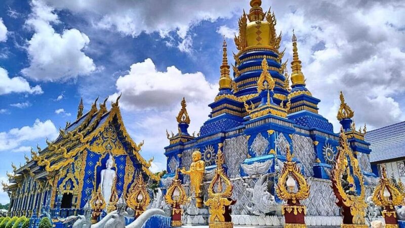 Chiang Mai : White and Blue Temples and Lalita Cafe - Key Points