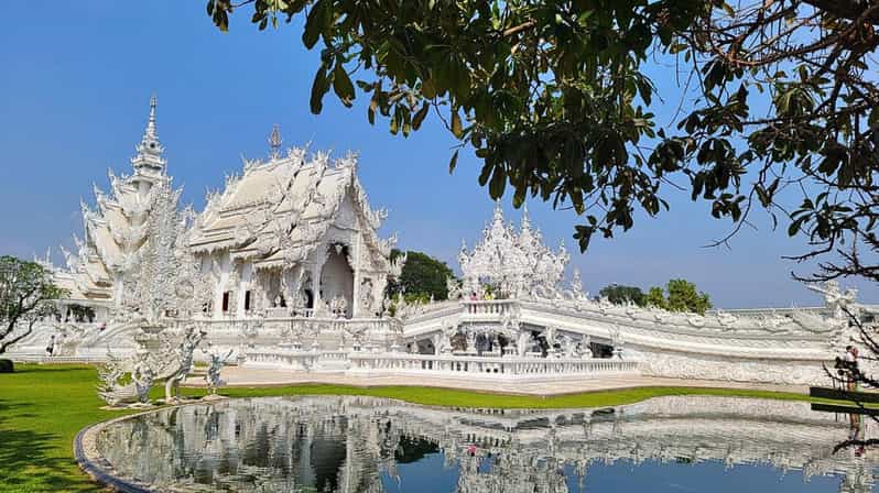 Chiang Mai : White and Blue Temples and Lalita Cafe - Itinerary Highlights