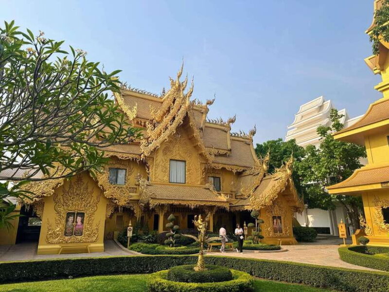 Chiang Rai: 3 Famous Temples & Lalita Cafe' | Private Tour - Discovering Baan Dam (Black House Museum)