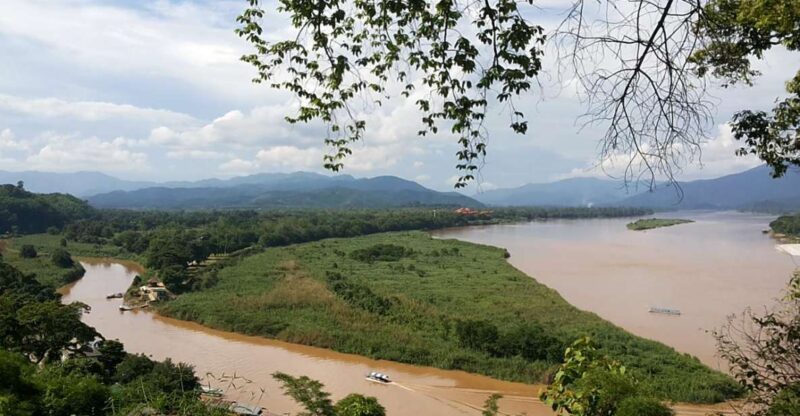 Chiang Rai: City Highlights One-Day Tour With Thai Lunch - Included and Not Included
