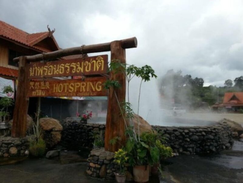 Chiang Rai: White & Blue Temples, Black House & Lunch, Guide - Itinerary Highlights