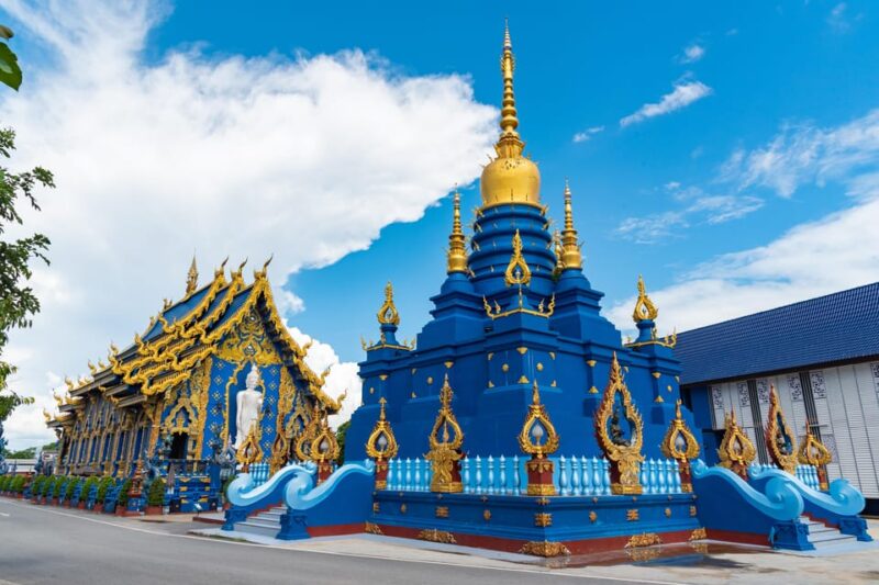 Chiang Rai: White & Blue Temples, Black House & Lunch, Guide - Important Information