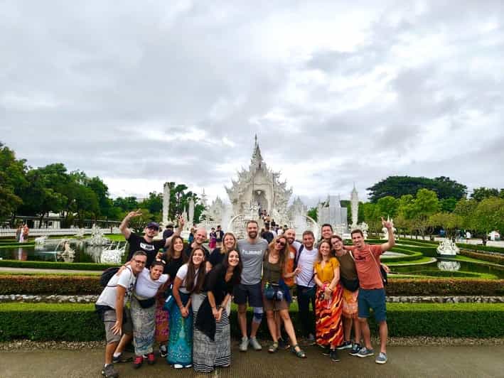 Chiang Rai: Wonderful Temples & 7 Major Sites | Buffet Lunch - Dining Experience