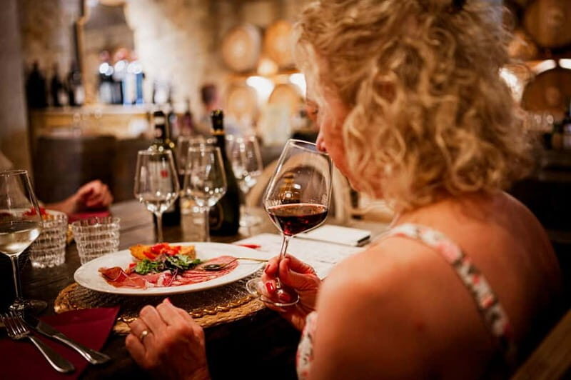 Chianti: Premium Wine, Olive Oil and Vinegar Tasting - The Experience Itself: What to Expect