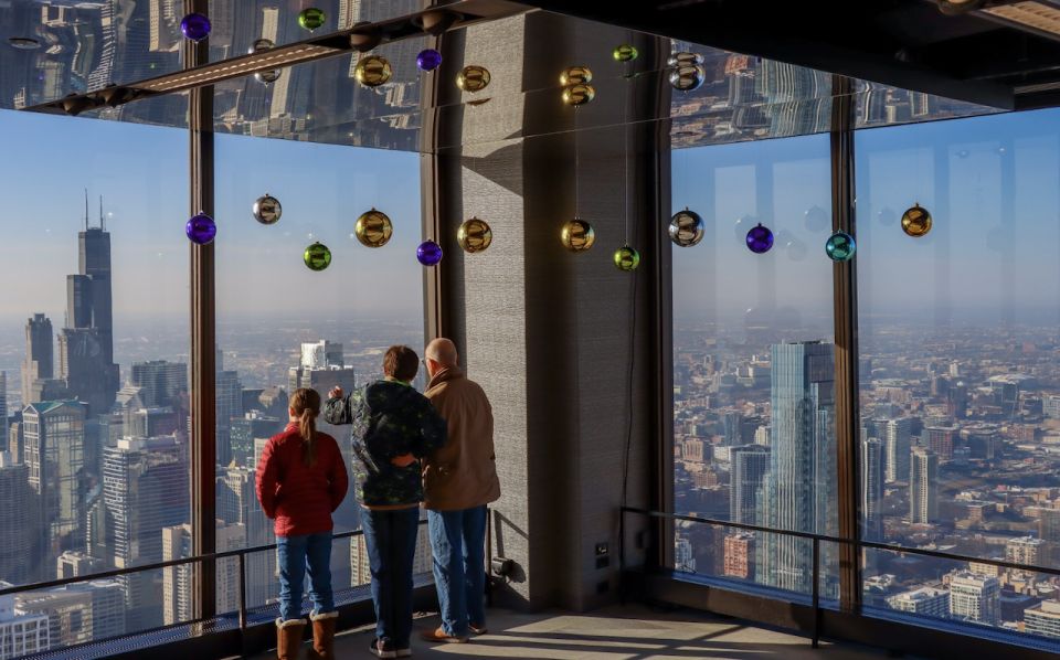 Chicago: 360 Chicago Observation Deck Sip and View Ticket - Specialized Experiences