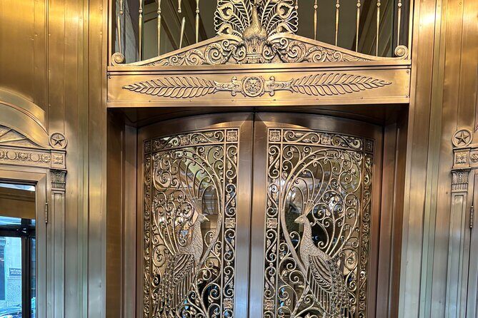 Chicago Architecture and True Crime History Tour - Authentic Local Flavor