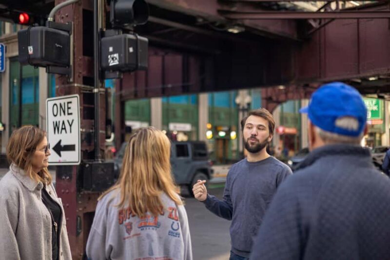 Chicago Architecture and True Crime Tour: Christmas Edition - Key Points