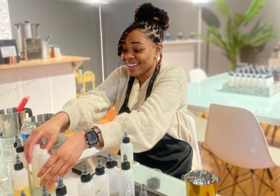 Chicago: Candle Making Class in Downtown Chicago - Instructor Information