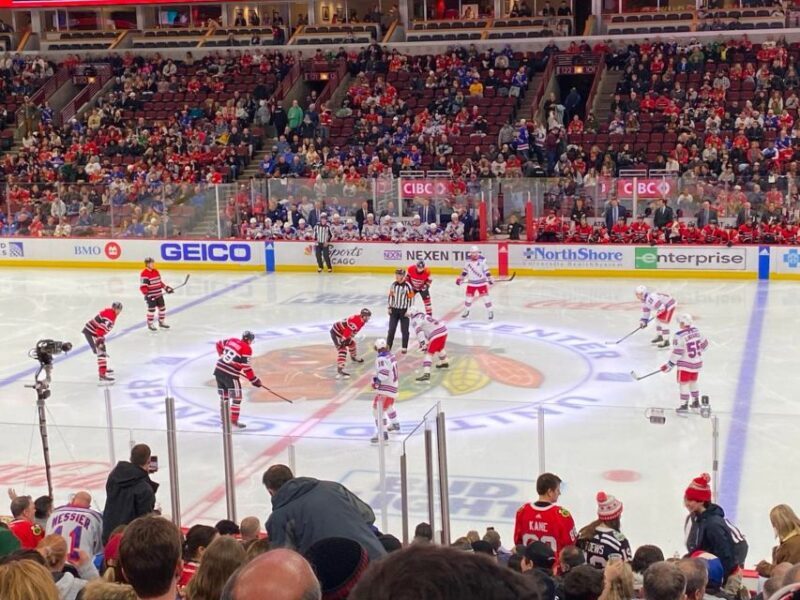 Chicago: Chicago Blackhawks NHL Game Ticket at United Center - What’s Included and What’s Not