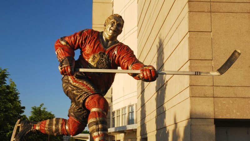 Chicago: Chicago Blackhawks NHL Game Ticket at United Center - Venue and Entry Details