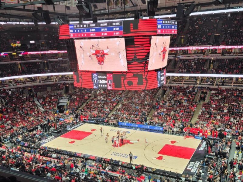 Chicago: Chicago Bulls Basketball Game Ticket - Seating Options and Views