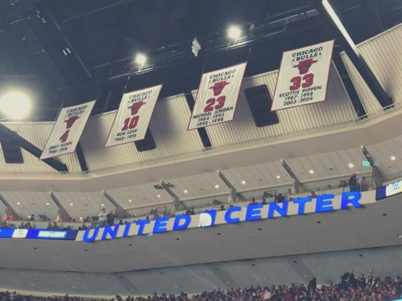 Chicago: Chicago Bulls Basketball Game Ticket - The Atmosphere and Crowd Experience