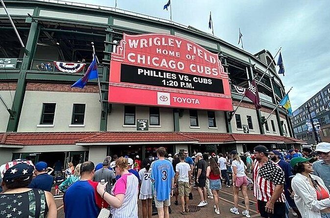 Chicago Cubs Baseball Game at Wrigley Field - Practical Tips for Travelers
