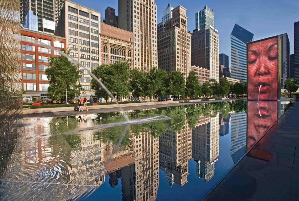 Chicago Downtown Highlights Private Walking Tour - Iconic Skyscrapers and Landmarks