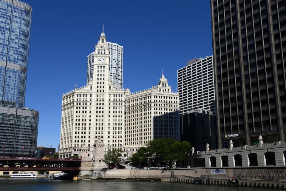 Chicago Downtown Highlights Private Walking Tour - Cancellation and Important Information