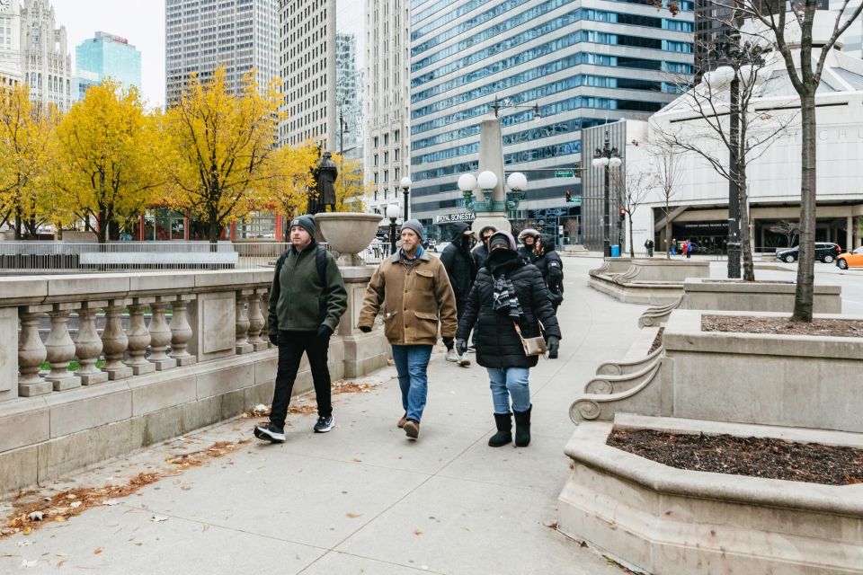 Chicago: Gangsters and Ghosts Guided Walking Tour - Iconic Landmarks and Hotels