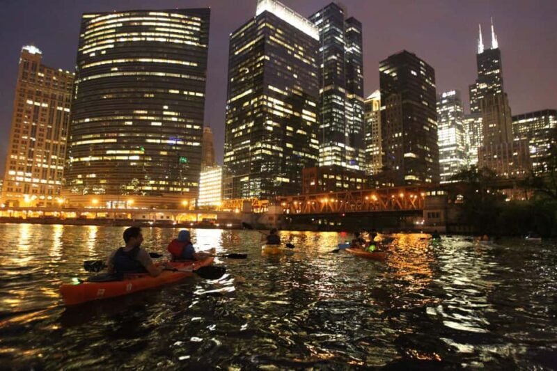 Chicago: Ghosts and Gangsters Night Kayak Tour - Introduction: A Different Way to See Chicago