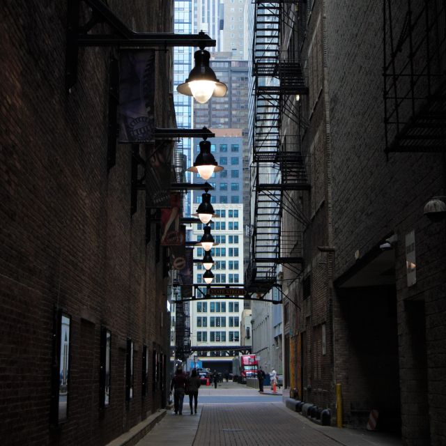 Chicago: Haunted Sites Self-Guided Audio Walking Tour - Haunted Locations
