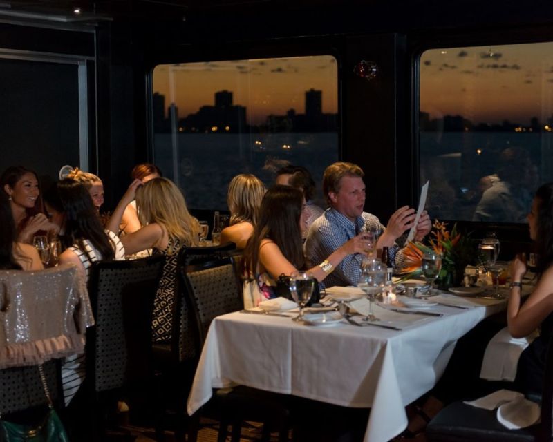 Chicago: Lake Michigan Gourmet Brunch/Lunch/Dinner Cruise - Additional Amenities and Entertainment