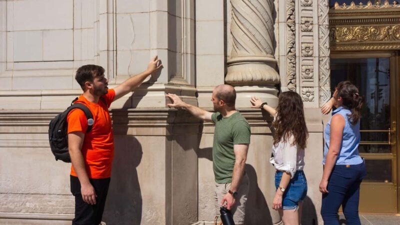 Chicago Loop: Art, Skyscrapers, Millennium Park & "The Bean" - A Deep Dive into the Chicago Loop Tour