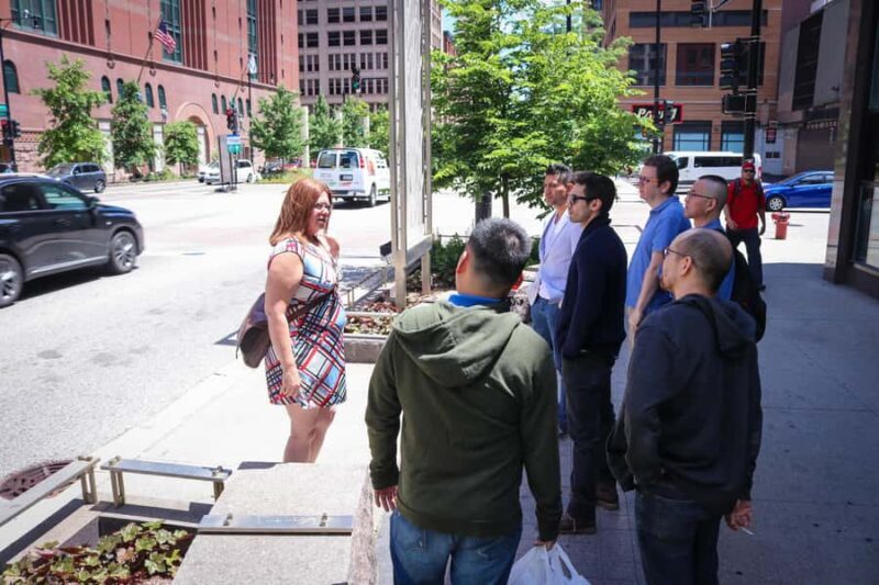 Chicago: Loop Food Tour of 6 Tastings with Deep Dish Pizza - Who Will Enjoy This Tour?