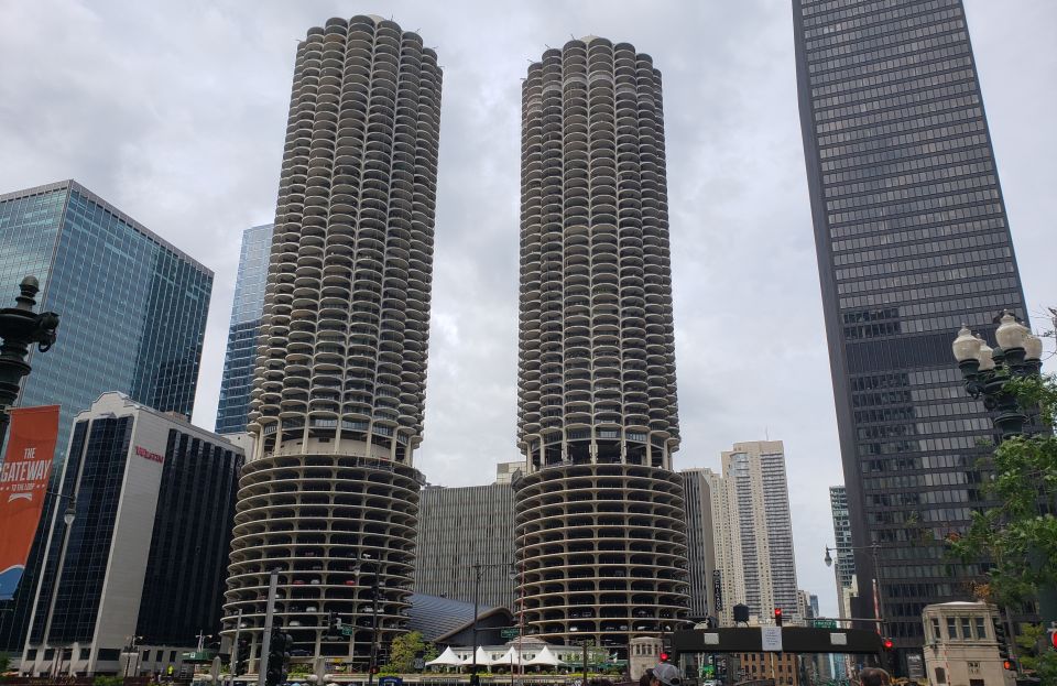 Chicago: Must See Chicago 90 Minute Walking Tour - Classic Chicago Landmarks