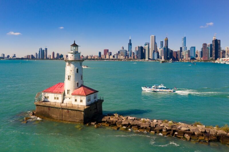 Chicago: Narrated Sightseeing River and Lake Cruise - Key Points
