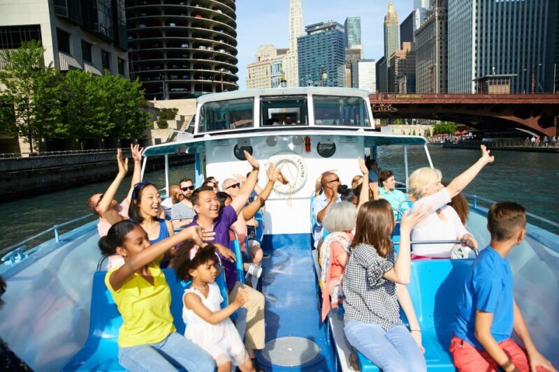 Chicago: Narrated Sightseeing River and Lake Cruise - An Authentic Look at Chicago’s Waterfront and Skyline