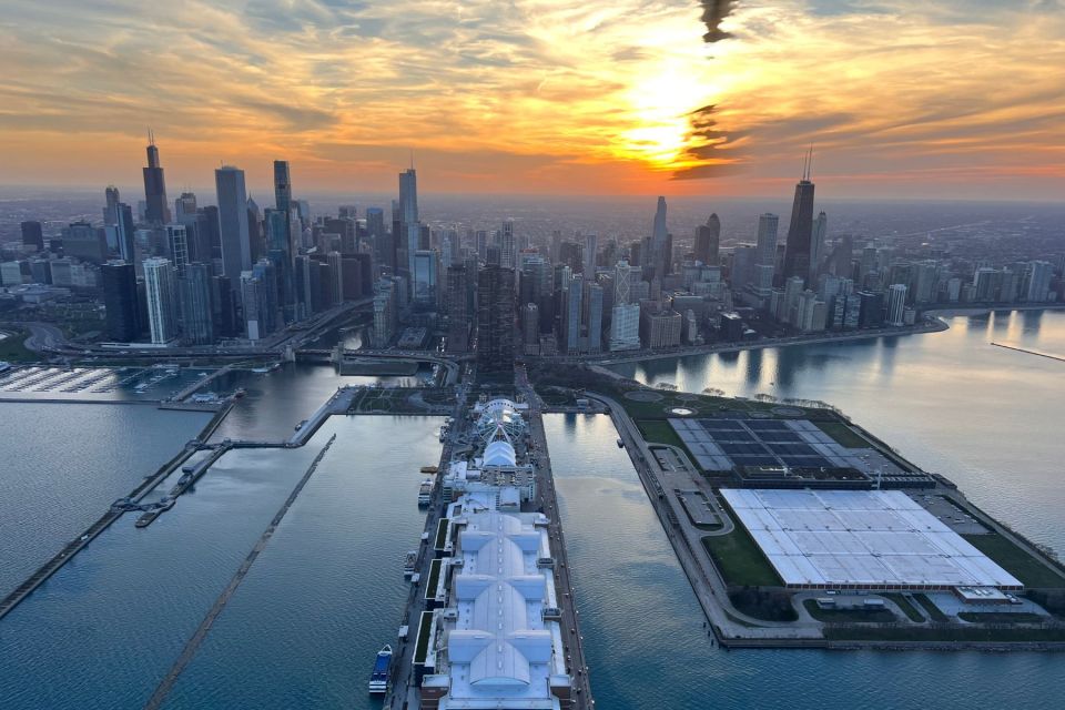 Chicago: Private Helicopter Tour of Chicago Skyline - Weather Dependency