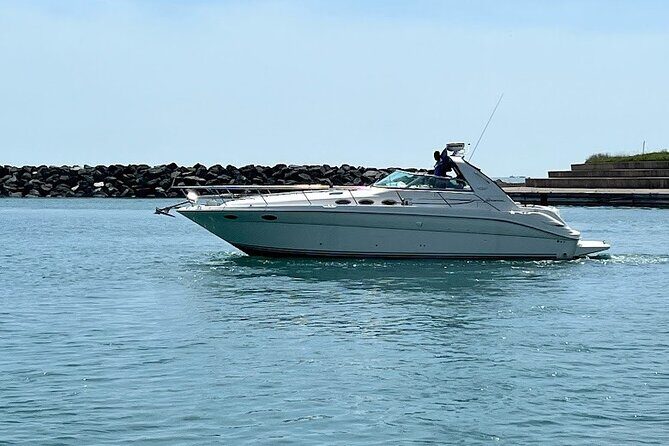 Chicago Private Rental Yacht Charter - An Overview of the Experience